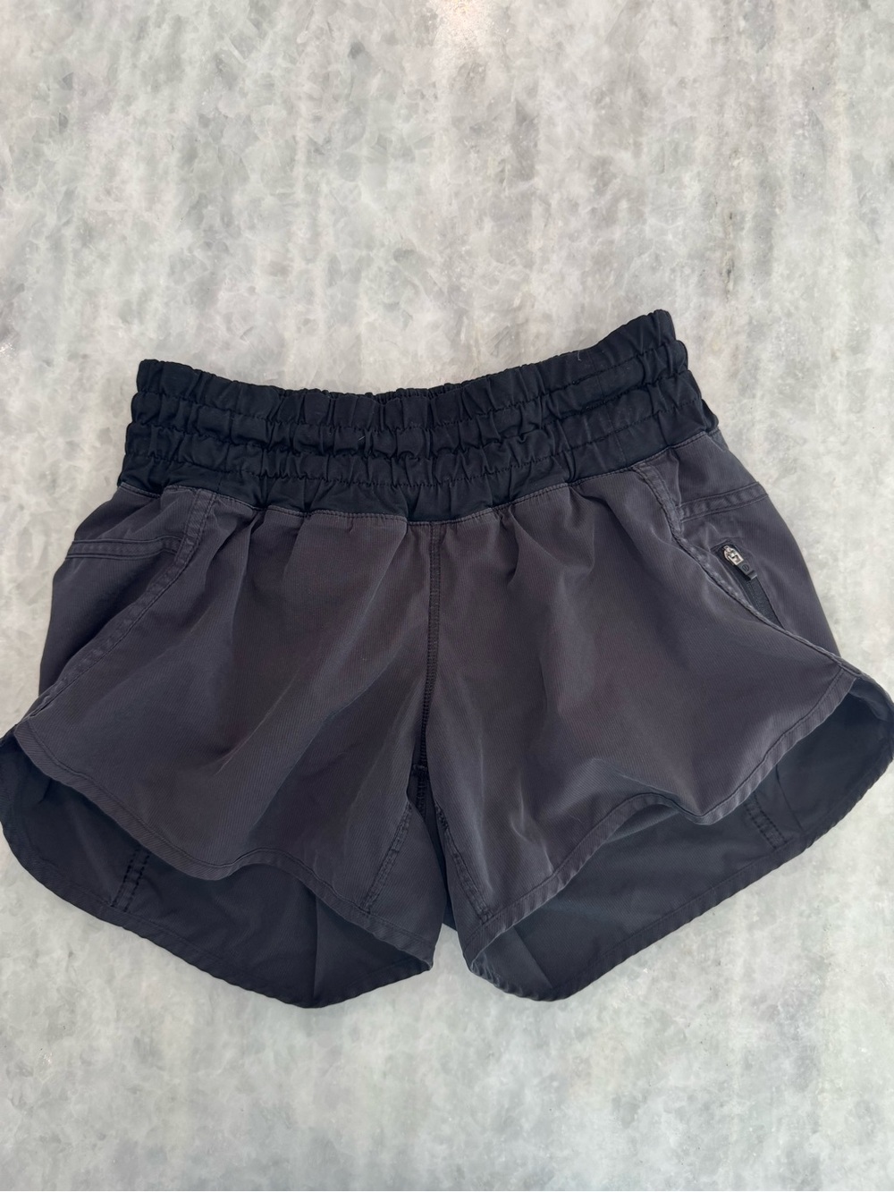 lululemon athletica Black Tracker Athletic Shorts Women’s size 6
